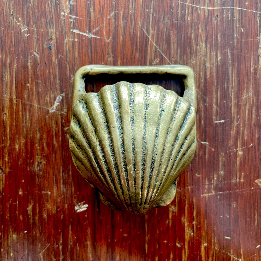 Vintage brass seashell belt buckle